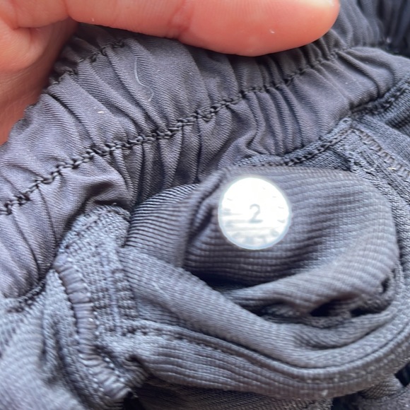 Lululemon Hotty hot shorts 4” - Picture 3 of 5